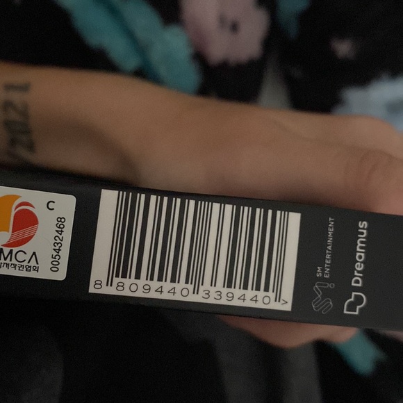 EXO obsession album (slightly damaged) - Picture 5 of 5